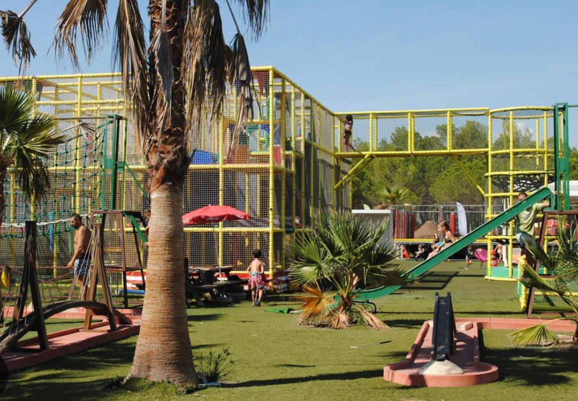 Camping Oasis Village Puget-sur Argens Bagian luar foto