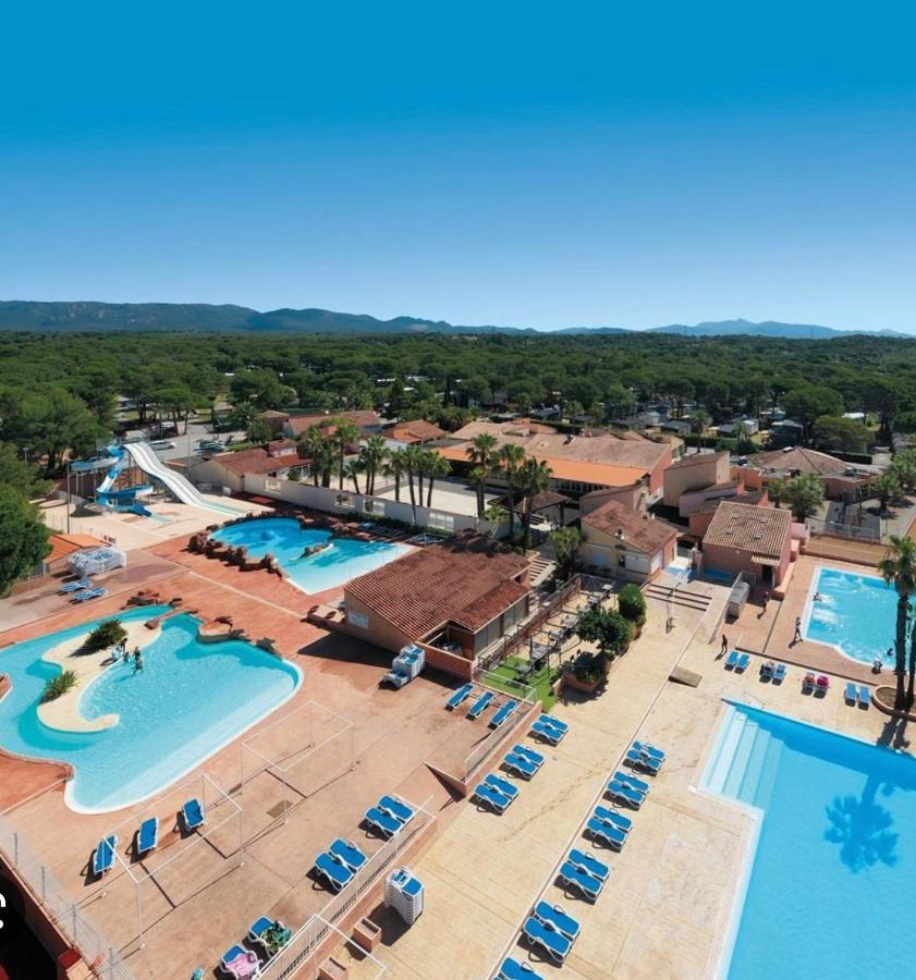 Camping Oasis Village Puget-sur Argens Bagian luar foto