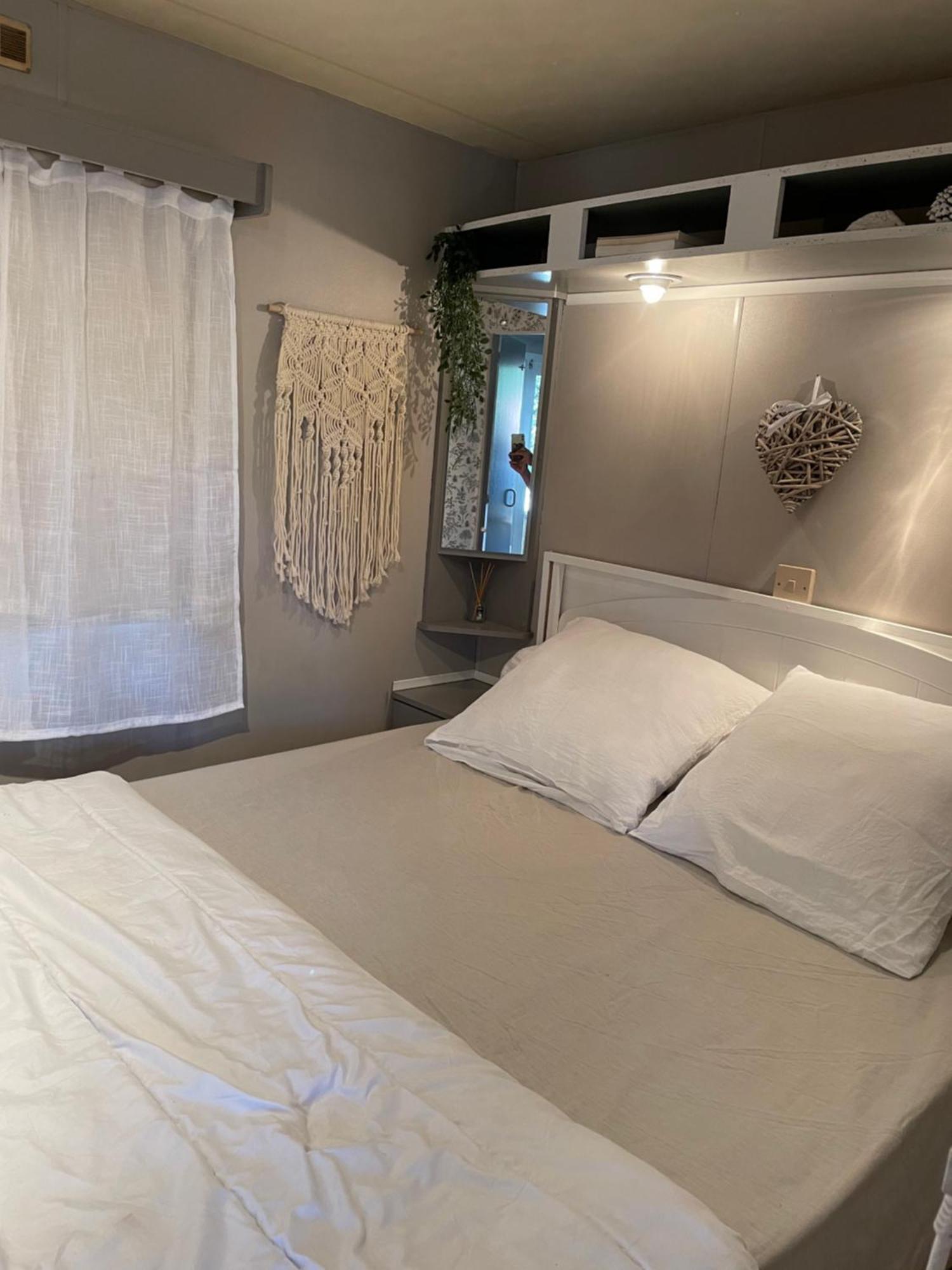 Camping Oasis Village Puget-sur Argens Bagian luar foto