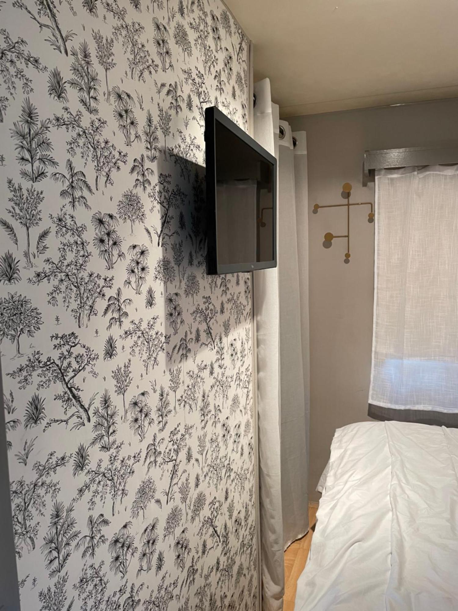 Camping Oasis Village Puget-sur Argens Bagian luar foto